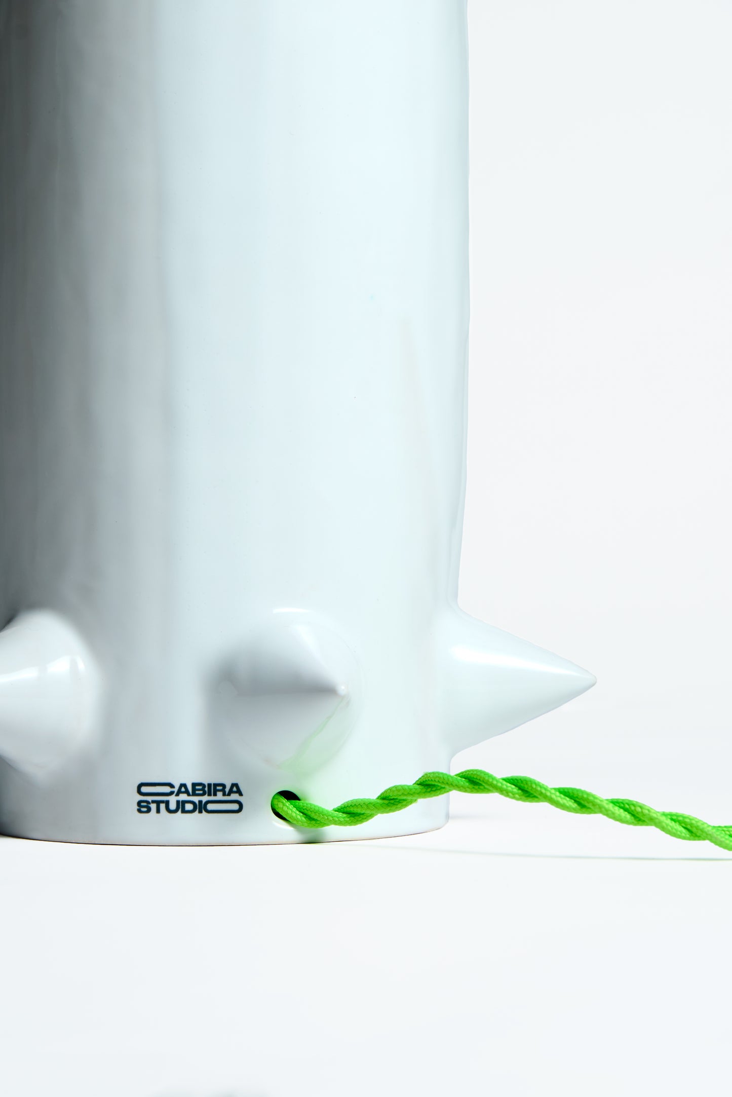 CUTE BUT REBEL LAMP WHITE PRE- ORDER